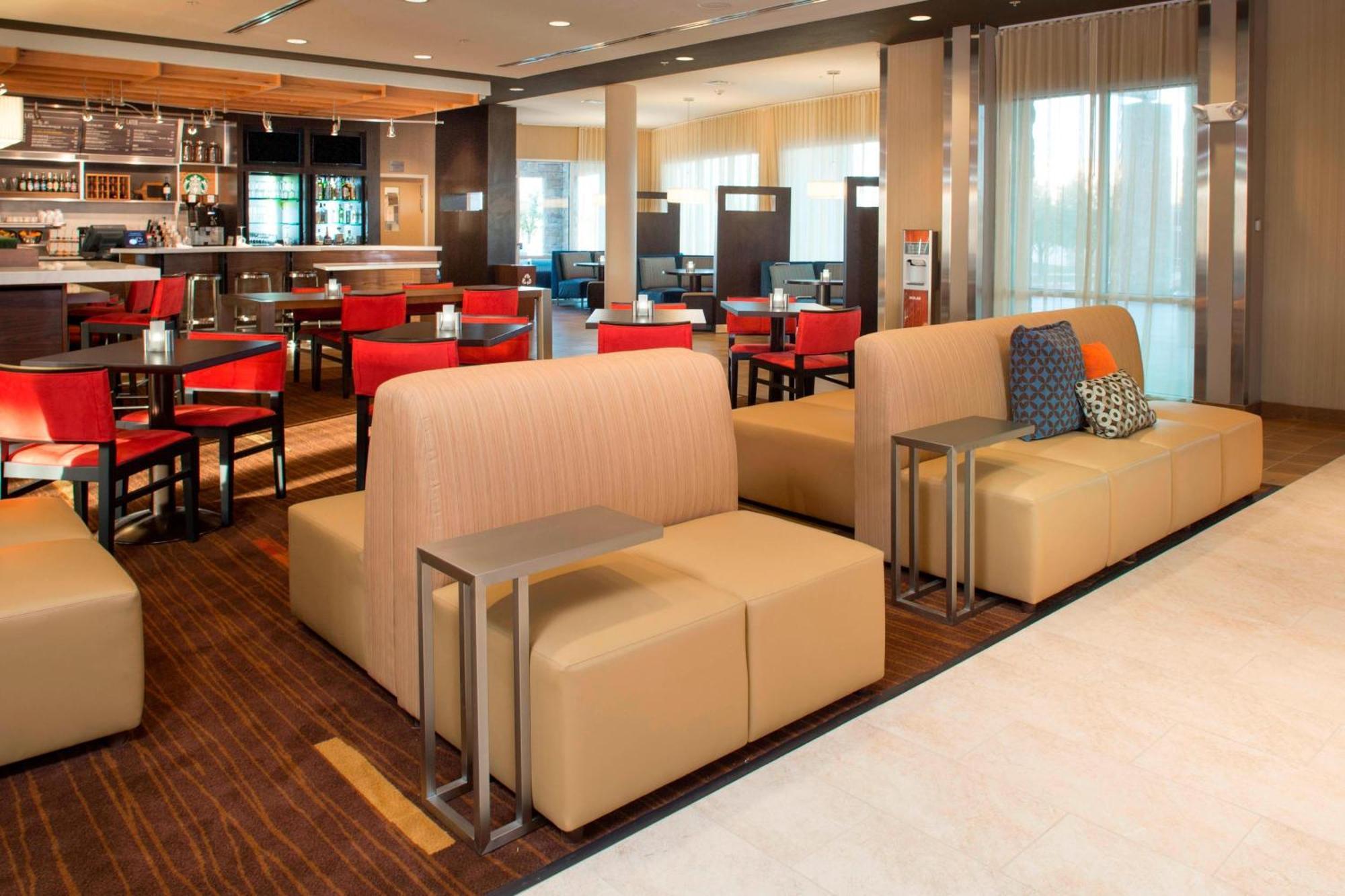 Courtyard By Marriott Dallas Midlothian At Midlothian Conference Center Exterior photo