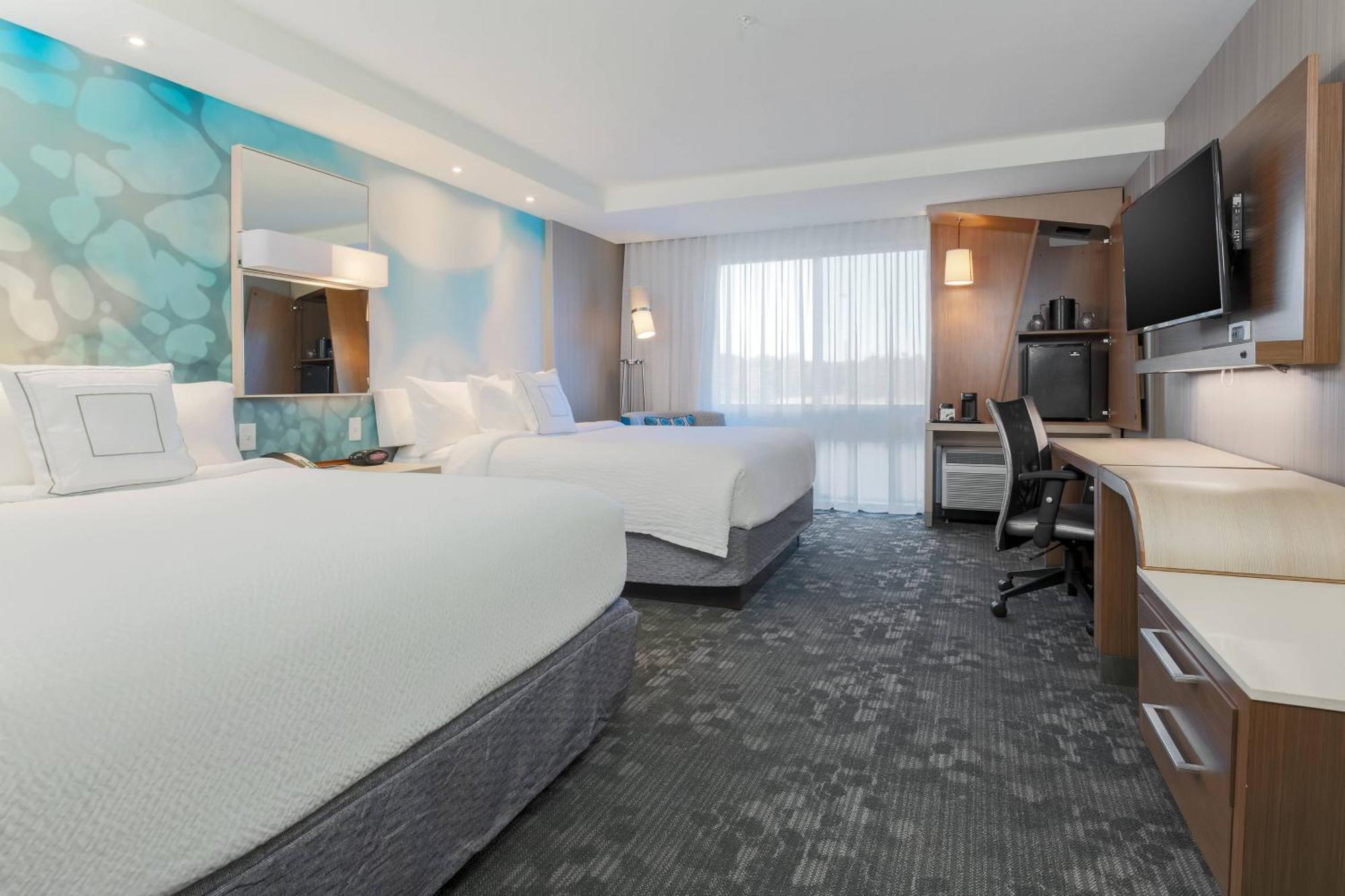 Courtyard By Marriott Dallas Midlothian At Midlothian Conference Center Exterior photo